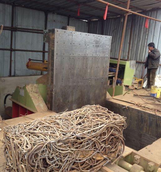 400 톤 고철 포장기 기계 유압 드라이브 2